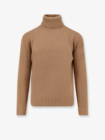 Seven Gauge Wool Turtleneck In Brown