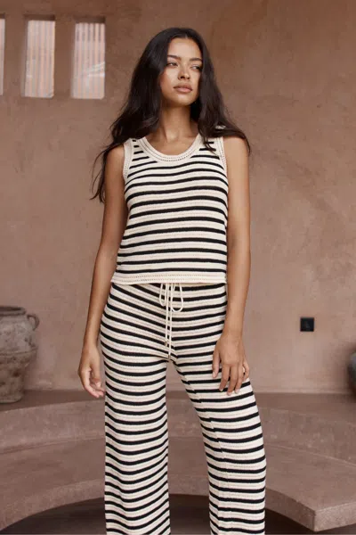 Seven Wonders Cherie Top Sand/black