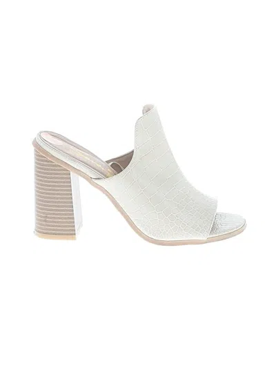 Pre-owned Seven7 Sandals In White