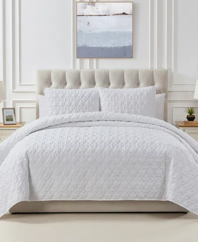 Seventh Studio Leaf Solid Pinsonic Microfiber 3-pc. Quilt Set, Full/queen In White