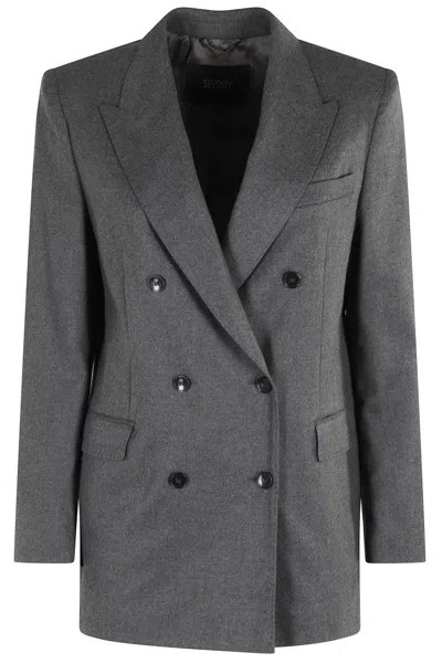 SEVENTY DOUBLE-BREASTED GRAY BLAZER WITH TAILORED SILHOUETTE