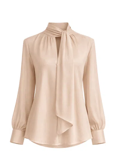 Seventy Woman  In Silk In Neutral