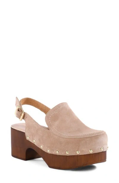 Seychelles Backlot Leather Clog In Neutral