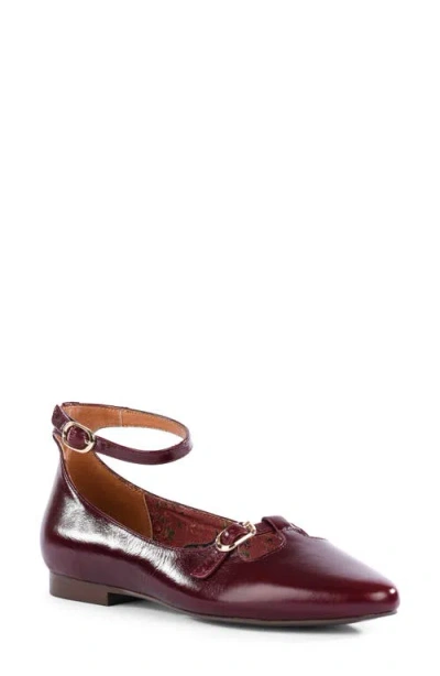 Seychelles Call Me Anytime Leather Flat In Burgundy