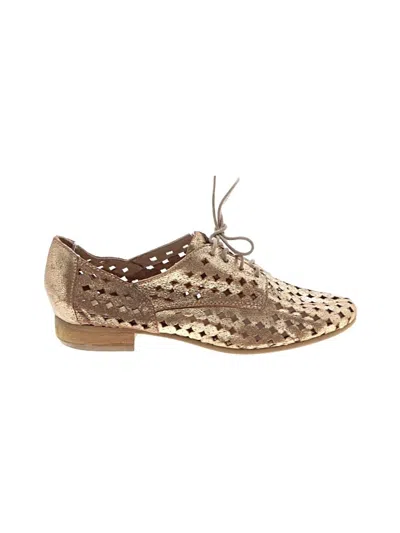Pre-owned Seychelles Flats In Gold