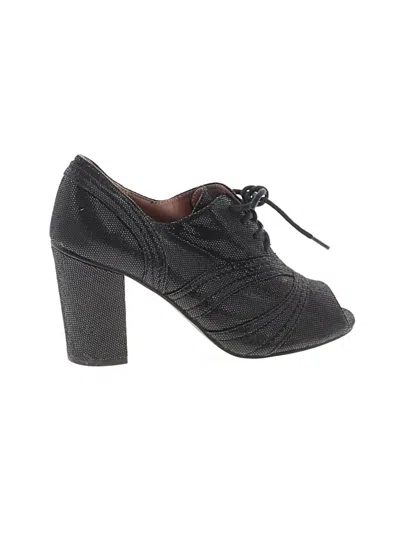 Pre-owned Seychelles Heels In Black