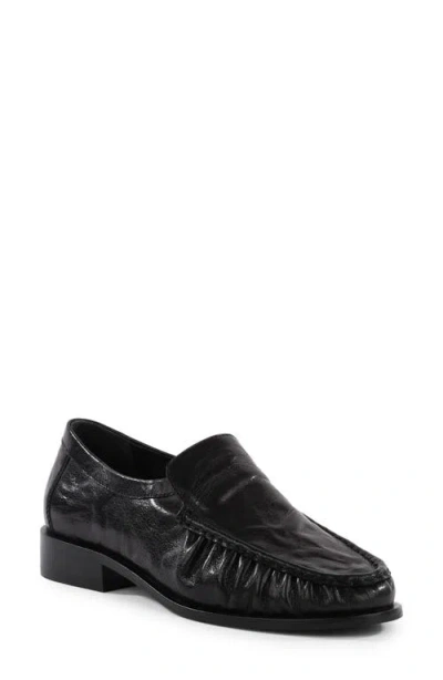 Seychelles Hideaway Leather Loafer In Black