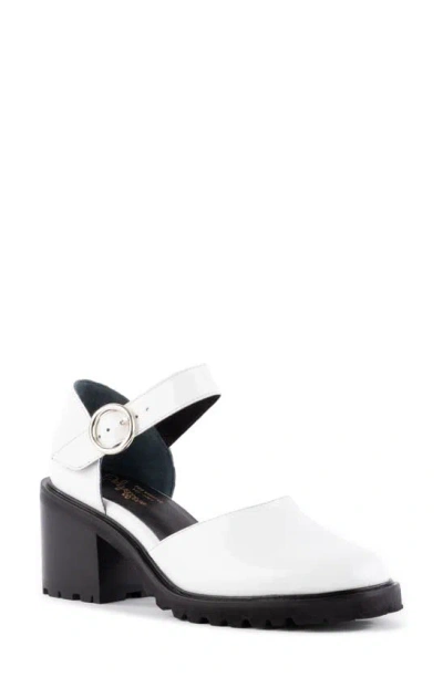 Seychelles Lock & Key Pump In White