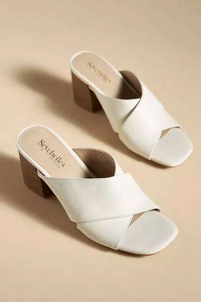 Seychelles Papaya Sandal In Off White