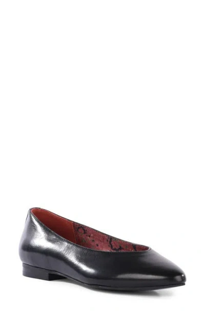 Seychelles To Be Honest Leather Flat In Black