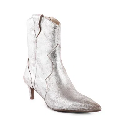 Seychelles Women's Dallas Boot In Pewter Distressed Suede