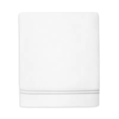 Sferra Aura Nuova Bath Sheet In White/ Luna