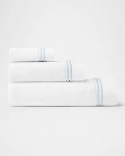Sferra Aura Nuova Hand Towel In White/aqua