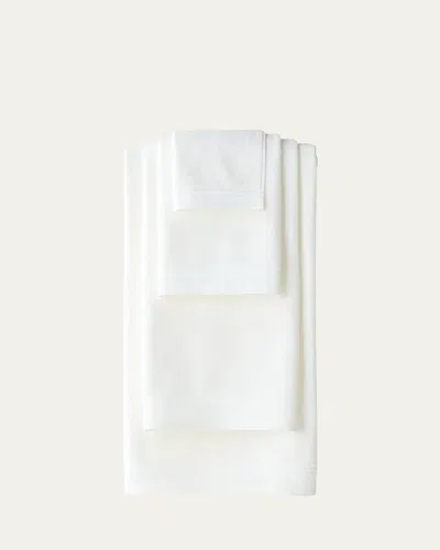 Sferra Aura Wash Cloth In White