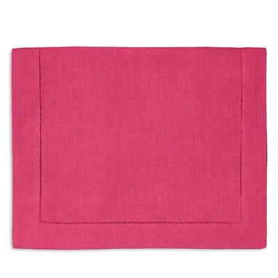 Sferra Festival Table Runner In Raspberry