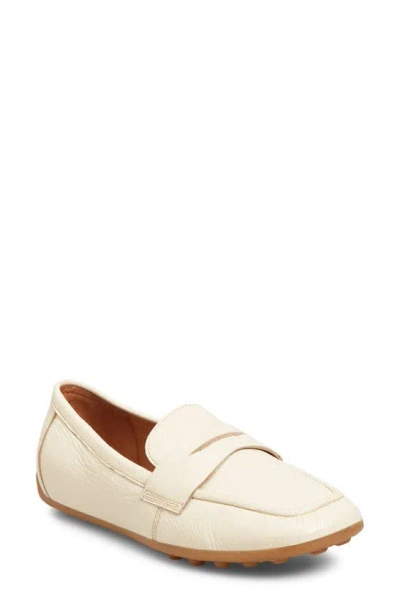 Söfft Allie Moc Toe Penny Loafer In Cream