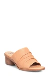 Söfft Farlan Ruched Sandal In Caramel