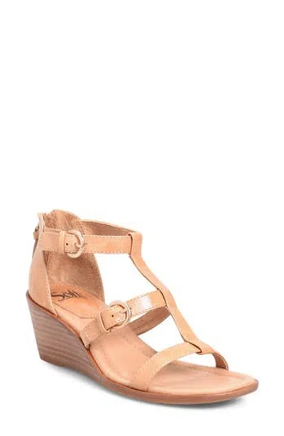 Söfft Gaige Wedge Sandal In Caramel