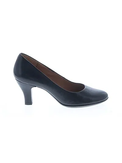 Pre-owned Söfft Heels In Black