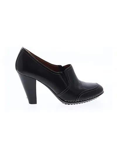 Pre-owned Söfft Heels In Black