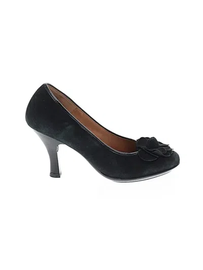Pre-owned Söfft Heels In Black