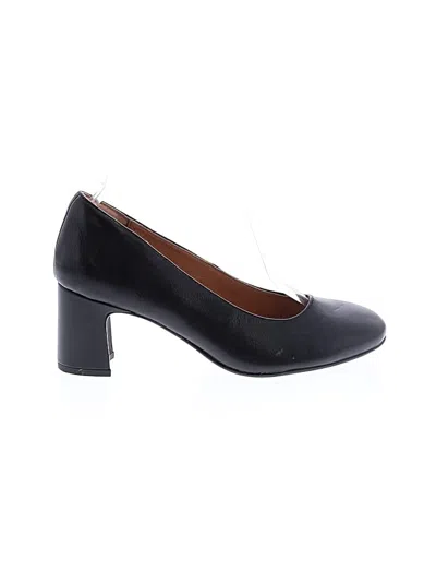 Pre-owned Söfft Heels In Black