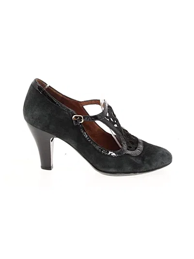 Pre-owned Söfft Heels In Black