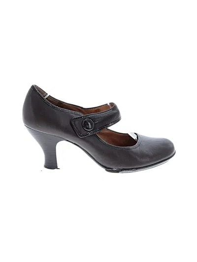 Pre-owned Söfft Heels In Brown