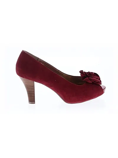Pre-owned Söfft Heels In Red