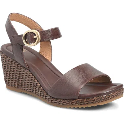 Söfft Inez Wedge Sandal In Brown