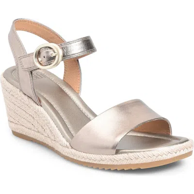 Söfft Inez Wedge Sandal In Light Bronze
