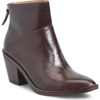 Söfft Water Resistant Marley Bootie In Chocolate