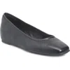 Söfft Poppy Square Toe Flat In Black