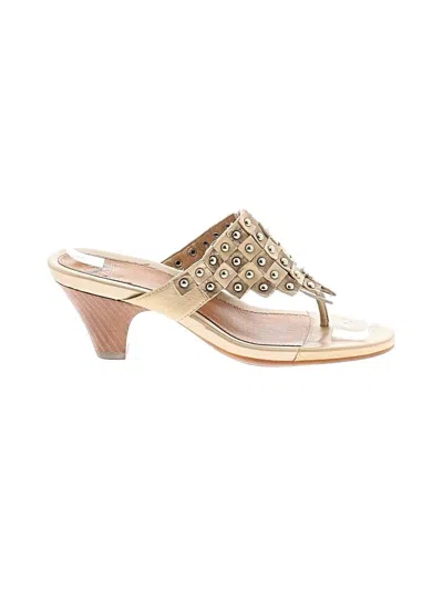 Pre-owned Söfft Sandals In Gold
