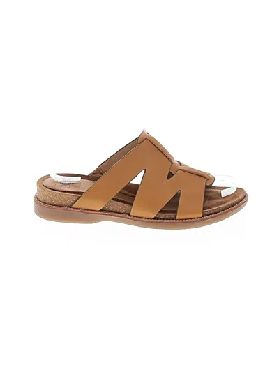 Pre-owned Söfft Sandals In Tan