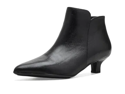 Söfft Sawyer Women's Boots Black: 7 M (b), Leather