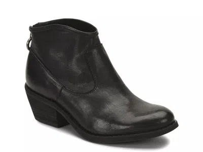 Söfft Sofft Aisley Bootie In Animal Print