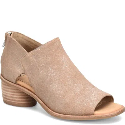 Söfft Women's Carleigh Sandal In Natural In White
