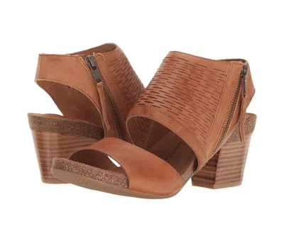 Söfft Women Milan Block Heeled Sandal In Tan