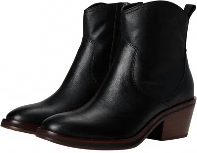 Söfft Women's Shaelynn Bootie In Black