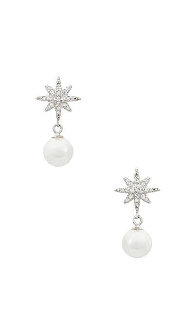 Shashi Lacey Pearl Earring In 银色