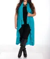 Shawl Dawls Slitback Convertible Shawl In Turquoise In Blue