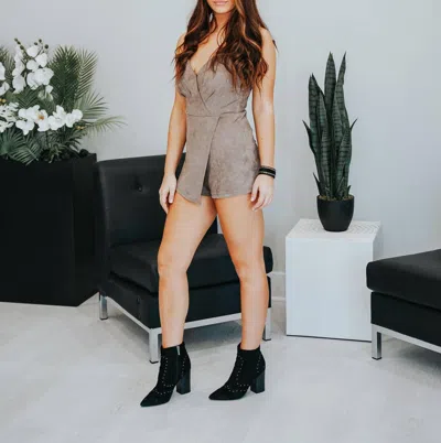 She + Sky Brunch Date Romper In Brown