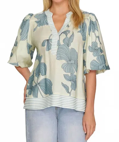 She + Sky Bubble Sleeve Blouse In Light Blue In Multi