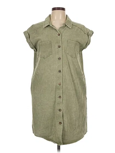 Pre-owned She + Sky Casual Dress In Green