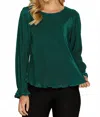 She + Sky Evergreen Textured Blouse In Emerald Green In Green