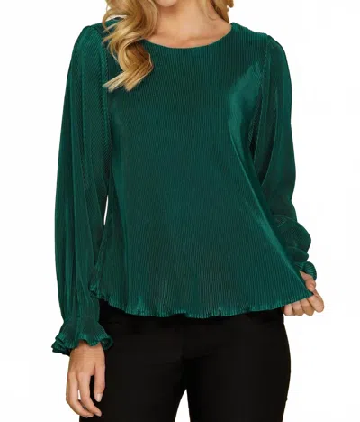 She + Sky Evergreen Textured Blouse In Emerald Green