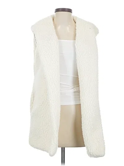 Pre-owned She + Sky Faux Fur Vest In Ivory