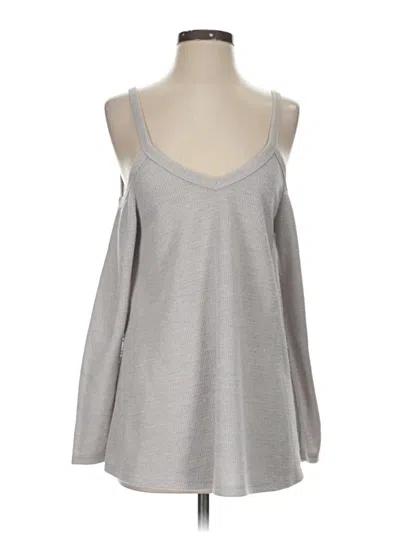 Pre-owned She + Sky Long Sleeve Top Gray Cold Shoulder Neckline Tops
