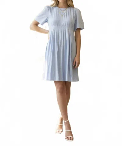 She + Sky Short Sleeve Woven Pleated Mini Dress In Lt Blue